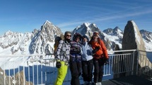 A l'aiguille du Midi : une A l'aiguille du Midi : une