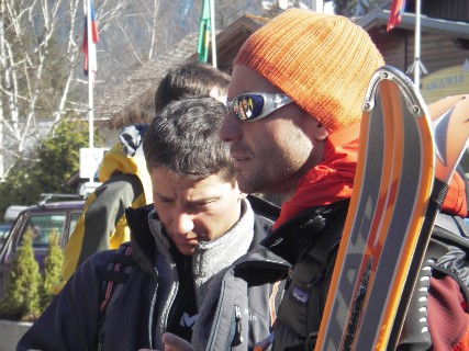 Manu et Laurent en attendant la benne n° 24 de l'Aiguille du Midi Manu et Laurent en attendant la benne n° 24 de l'Aiguille du Midi