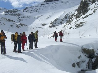 Formation montagne hivernale dans la Restonica