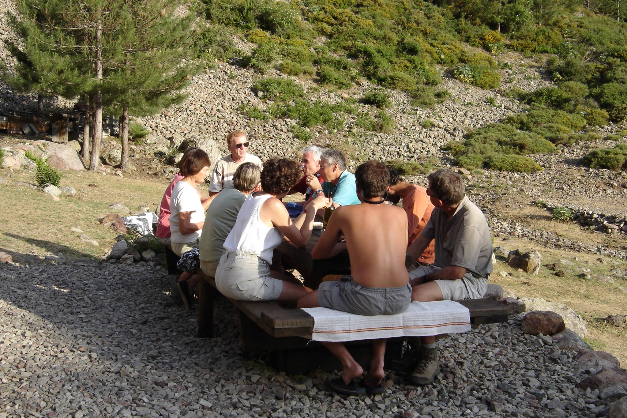 De petits groupes, bien plus chaleureux. De petits groupes, bien plus chaleureux.